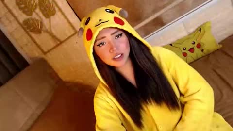 JEN  online show from February 28, 1:15 pm