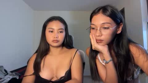 yourfantasyyy_ online show from May 22, 10:27 pm