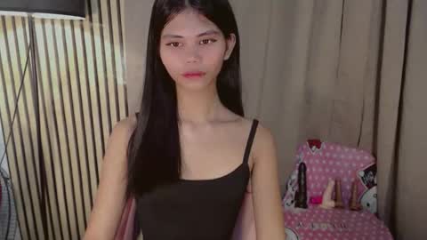 Vivian online show from February 19, 2:33 am