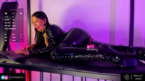 Call me Lia        online show from January 4, 8:39 am