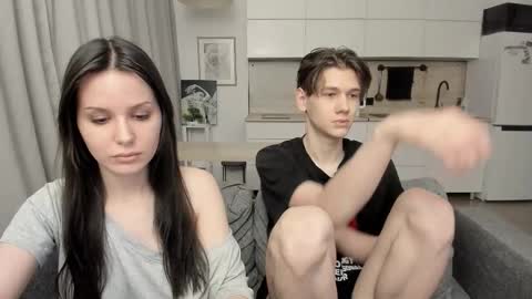 Snapshot of yourher0in chatting on October 28, 1:34 pm Aida online show from October 28, 1:34 pm