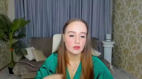 Snapshot of yourhotmariam chatting on October 19, 3:11 am Mariam online show from October 19, 3:11 am