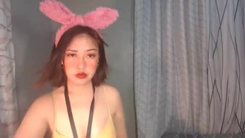 yourhotyash_ online show from April 6, 12:17 pm