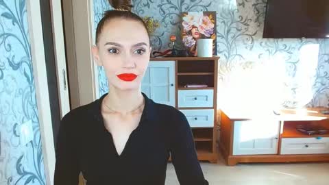 Snapshot of yourladysunshine chatting on October 16, 6:35 am Ksyusha online show from October 16, 6:35 am