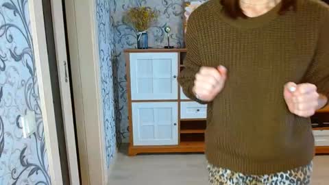 Snapshot of yourladysunshine chatting on October 7, 9:27 am Ksyusha online show from October 7, 9:27 am