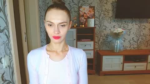 Snapshot of yourladysunshine chatting on October 9, 8:42 am Ksyusha online show from October 9, 8:42 am