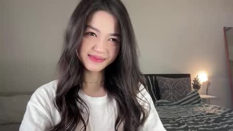 yourlittlesunrise_ online show from November 17, 6:38 am