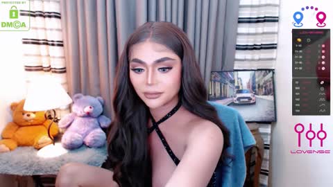 Snapshot of yourloveable chatting on October 23, 1:29 am CHARLOTTE online show from October 23, 1:29 am