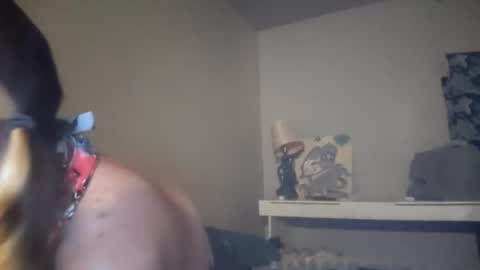 yourmomma999 online show from May 16, 10:47 am