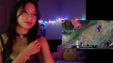 yourpetitepleasure online show from July 4, 8:18 am