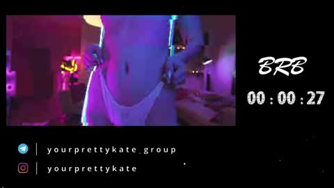 Snapshot of yourprettykate_ chatting on December 28, 12:03 pm                                                      online show from December 28, 12:03 pm