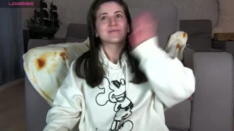 Yourr Muse online show from April 22, 5:03 am