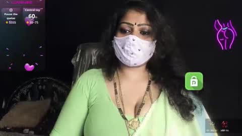 Snapshot of yourss_preethy chatting on October 14, 7:33 am preethy online show from October 14, 7:33 am