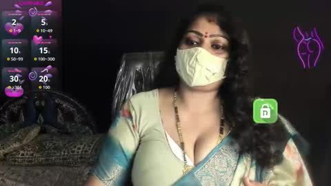 Snapshot of yourss_preethy chatting on September 23, 9:14 am preethy online show from September 23, 9:14 am