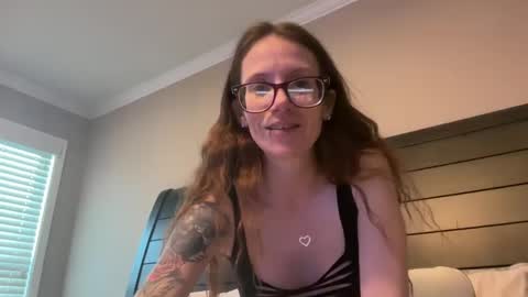 Snapshot of yourstrulylivy chatting on February 21, 11:32 pm yourstrulylivy online show from February 21, 11:32 pm