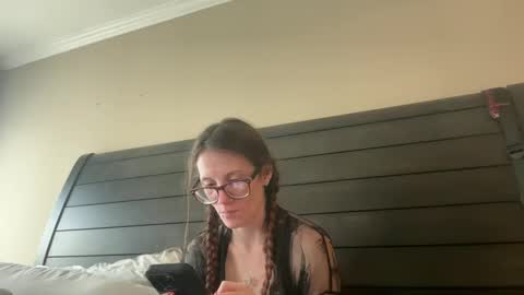 Snapshot of yourstrulylivy chatting on February 20, 8:47 pm yourstrulylivy online show from February 20, 8:47 pm