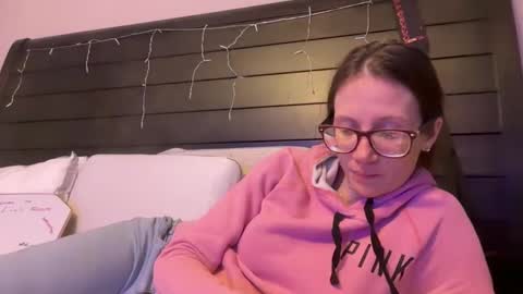 Snapshot of yourstrulylivy chatting on February 27, 1:19 am yourstrulylivy online show from February 27, 1:19 am