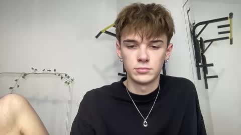 yoursweetyguy online show from November 25, 4:39 pm