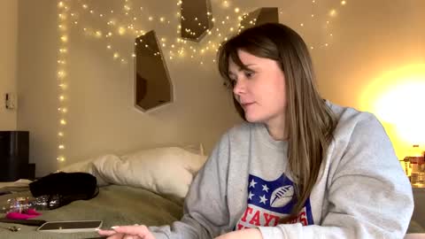 Alison online show from January 10, 11:39 pm