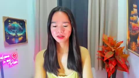 yourtinybunny online show from March 10, 11:36 am