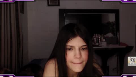 Snapshot of ysera_cb chatting on January 25, 10:19 am Lilith online show from January 25, 10:19 am