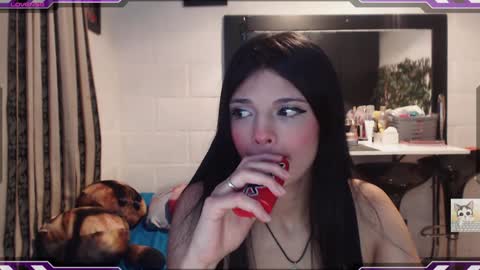 Snapshot of ysera_cb chatting on January 28, 6:17 pm Lilith online show from January 28, 6:17 pm