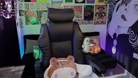    rawr   Anne Independent model      online show from November 22, 7:56 pm