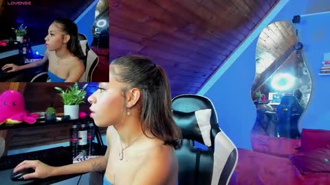 yumi_hanna online show from December 14, 3:46 am