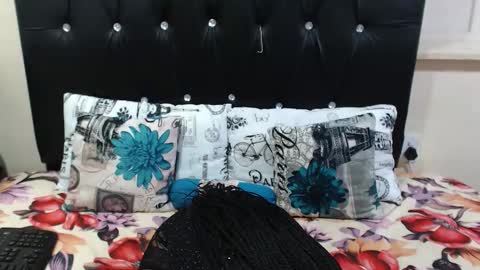 Snapshot of yummybumz chatting on September 29, 7:02 pm yummybumz online show from September 29, 7:02 pm