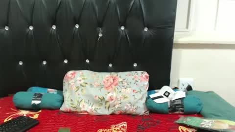 Snapshot of yummybumz chatting on September 21, 8:13 pm yummybumz online show from September 21, 8:13 pm