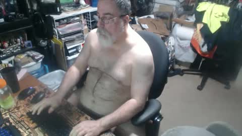 yummyflguy online show from June 1, 8:43 pm