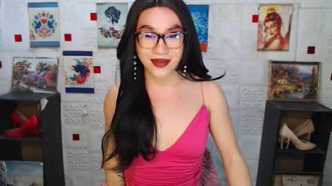 Snapshot of yumyumgreatcumts chatting on September 21, 8:40 am HOT CHLOE 3 online show from September 21, 8:40 am