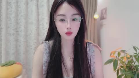 YunEr online show from March 25, 1:29 pm