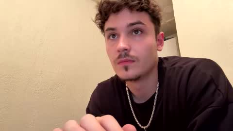 yungstudbev online show from September 18, 12:03 am