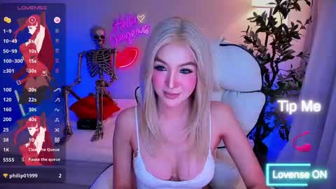 Snapshot of yurasiand0ll chatting on October 12, 2:15 am Sasa online show from October 12, 2:15 am