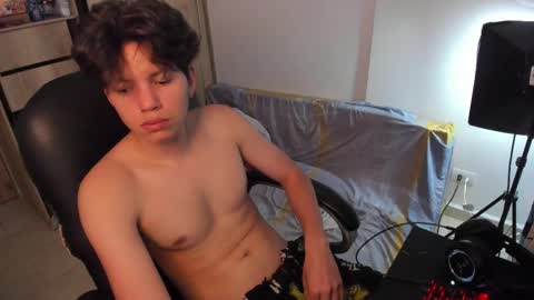 yurii_moody online show from October 15, 6:09 pm