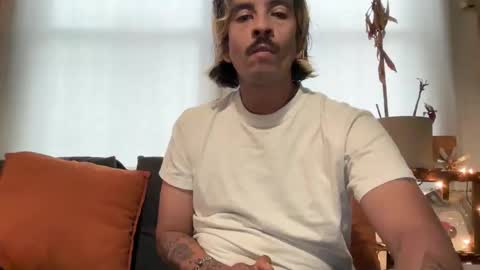 yussssbitch online show from November 12, 10:23 pm