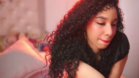 Yuyi Cam online show from November 8, 2:03 am