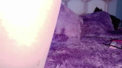 yvi online show from January 17, 12:58 pm