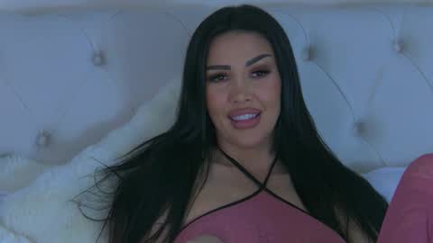 Laura online show from February 7, 2:09 pm