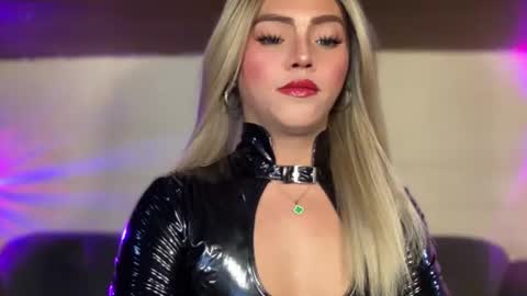 Miss Cali online show from September 23, 10:27 pm