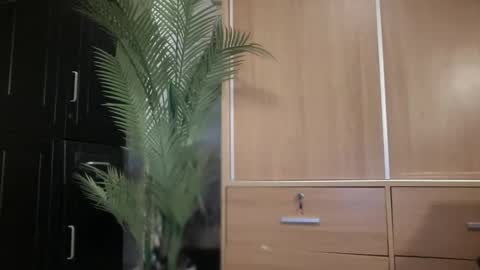 Miss Cali online show from April 16, 12:16 pm