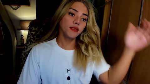 Miss Cali online show from April 11, 9:46 am