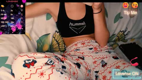 yzza_suave online show from December 2, 2:26 pm