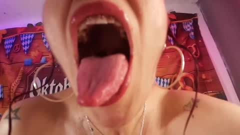 Zoe  online show from September 24, 4:19 am