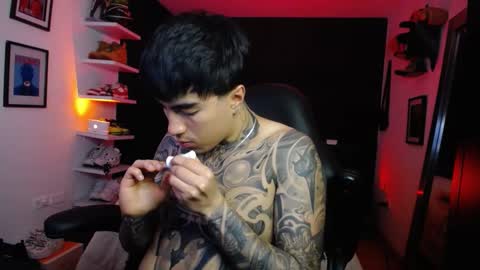 zac_muller1 online show from October 3, 2:32 am