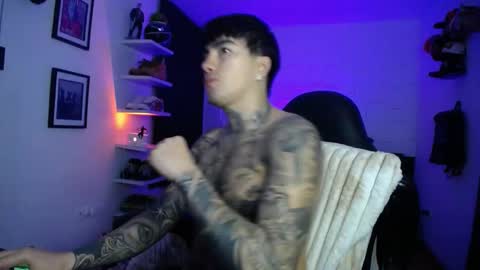 zac_muller1 online show from March 27, 11:11 am