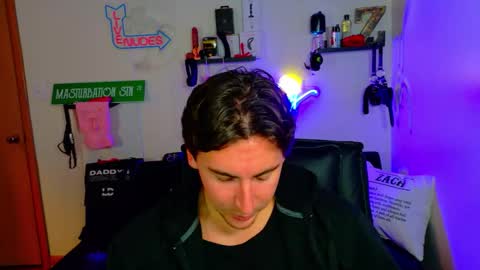 Zach Rhyder online show from November 26, 1:36 am