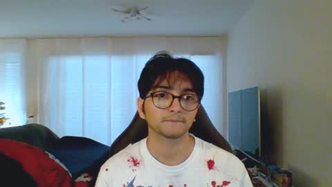 zac online show from December 24, 8:33 am