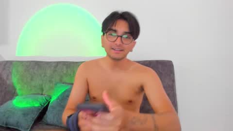 zac online show from February 19, 7:05 pm